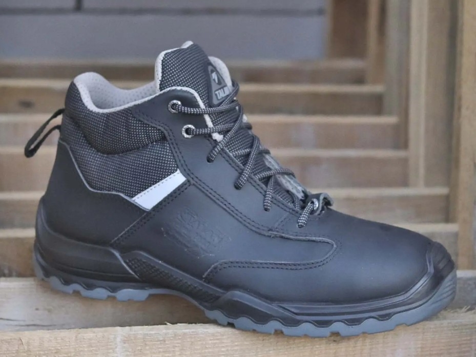S3 Stiefel OUTDOOR von Talan in schwarz S3 Stiefel OUTDOOR von Talan in schwarz